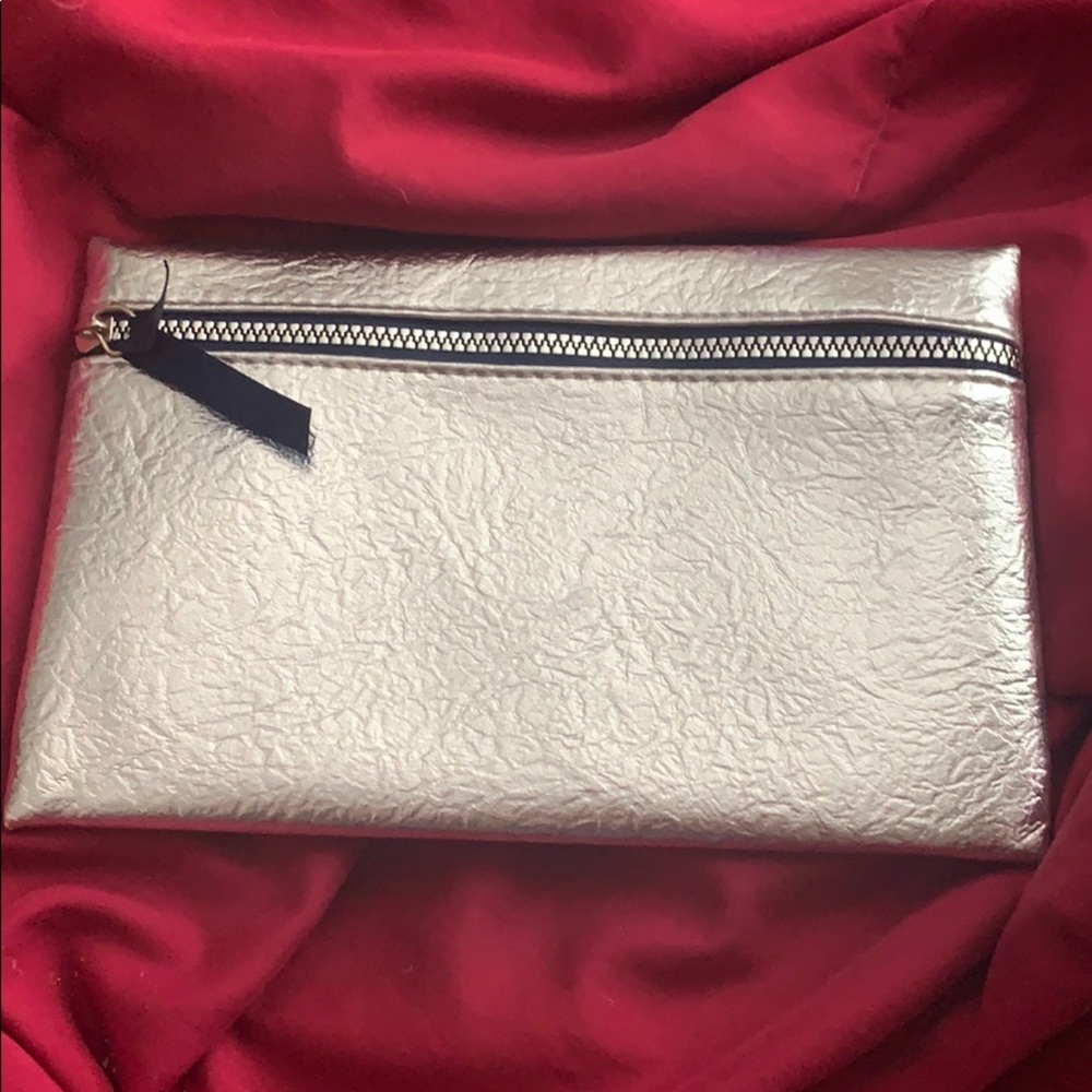 Makeup bag